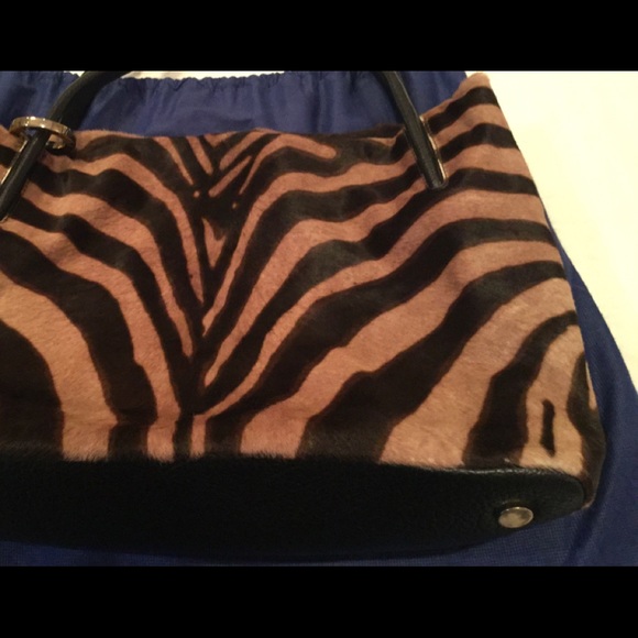 Stuart Weitzman - Picture 8 of 13